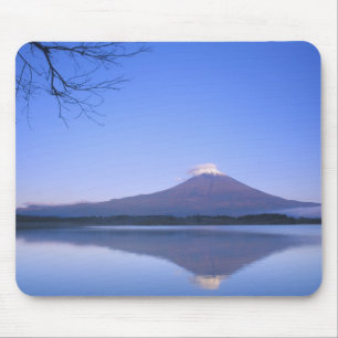 Mt. Fuji vanaf Motosu Lake, Yamanashi, Japan Muismat