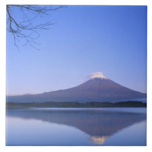 Mt. Fuji vanaf Motosu Lake, Yamanashi, Japan Tegeltje