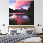 Mt Hood, Trillium Lake, Oregon   Canvas Afdruk (Insitu (Slaapkamer))