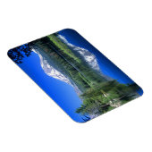 Mt. Lassen stijgt boven Manzanita Lake Magneet (Rechterzijde)