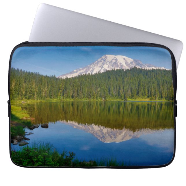 Mt. Rainier en Reflection Lake Laptop Sleeve (Voorkant)