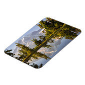 Mt. Rainier gereflecteerd in een tarn nabij Plumme Magneet (Linkerzijde)