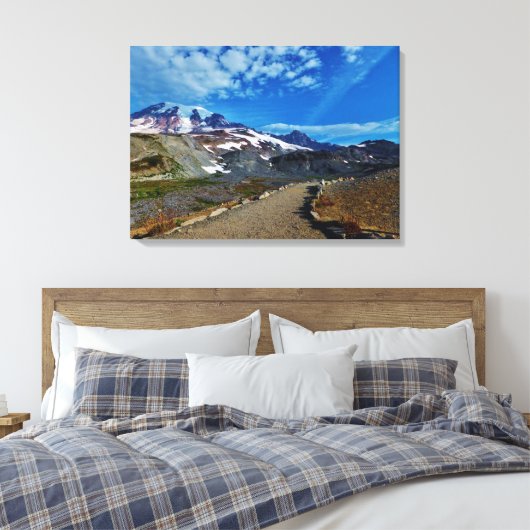 Mt. Rainier Stretched Canvas Print (Insitu (Slaapkamer))