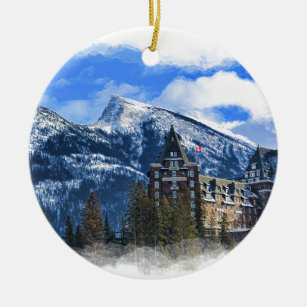 Mt Rundle and Famous Hotel, Banff, Alta, Canada Keramisch Ornament