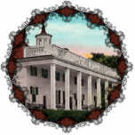 Mt. Vernon  Ornament Fotobeeldje Ornament<br><div class="desc">briefkaart van Mt. Vernon Mansion,  het huis van George Washington,  eerste President van de Verenigde Staten. Herdrukt op dit prachtige kerstornament met Victoriaans filagreemafwerking.</div>