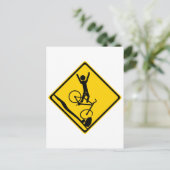 Mtn Biker Crash Road Sign Briefkaart (Staand voorkant)