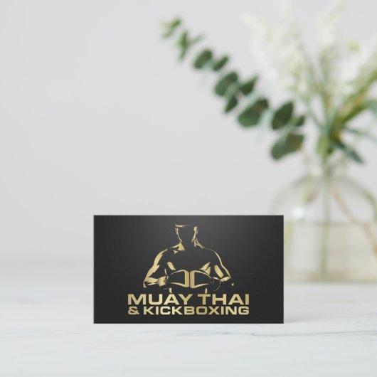 Muay Thai and Kickboxing Coach - Black and Gold Visitekaartje (Staand voorkant)