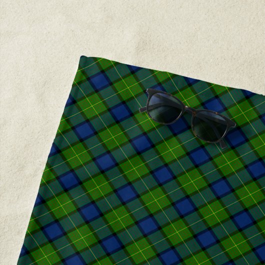 Muir Moore tartan green blue plaid Strandlaken (In situ)