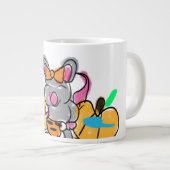 Muis baby onthult herfst grote koffiekop (Voorkant rechts)