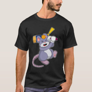 Muis bij Cricket met cricket bat T-shirt
