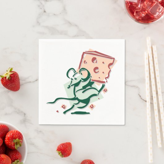 Muis die kaaspapier servetten neemt (Insitu)