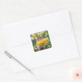 Muis die maïs eet aan de kolf vierkante sticker (Envelop)
