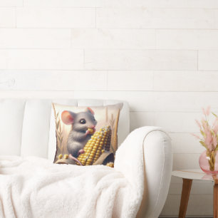 Muis eet maïs op de kolf kussen