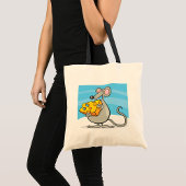 Muis met Canvas tas op kaas