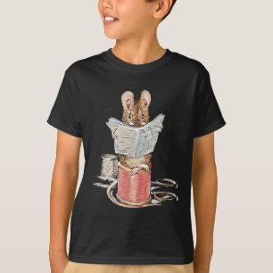 Muis met leerling op pool van thread t-shirt