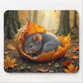 Muis slapen in een herfstblad muismat (Voorkant)