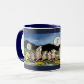 Muisfamilie kijken naar Moon Designer donkerblauwe Mok (Voorkant links)