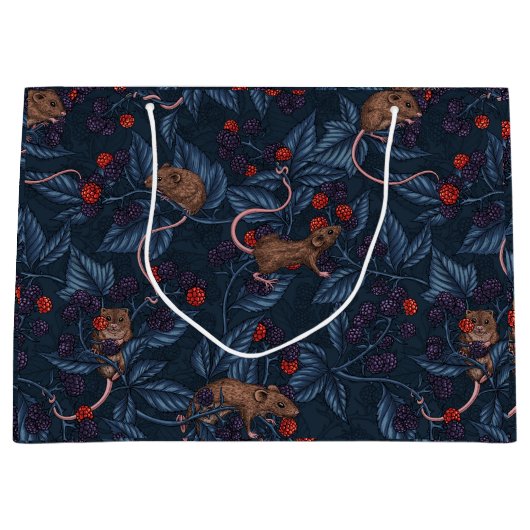 Muizen en bramen op de marine groot cadeauzakje (Voorkant)