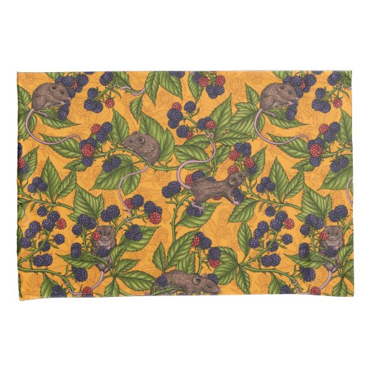 Muizen en bramen op geel kussensloop (Voorkant-Rechts)