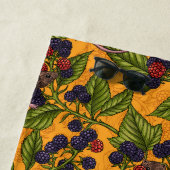 Muizen en bramen op geel strandlaken (In situ)