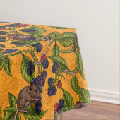 Muizen en bramen op geel tafelkleed (Voorbeeld)