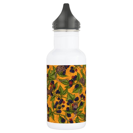 Muizen en bramen op geel waterfles  (Links)