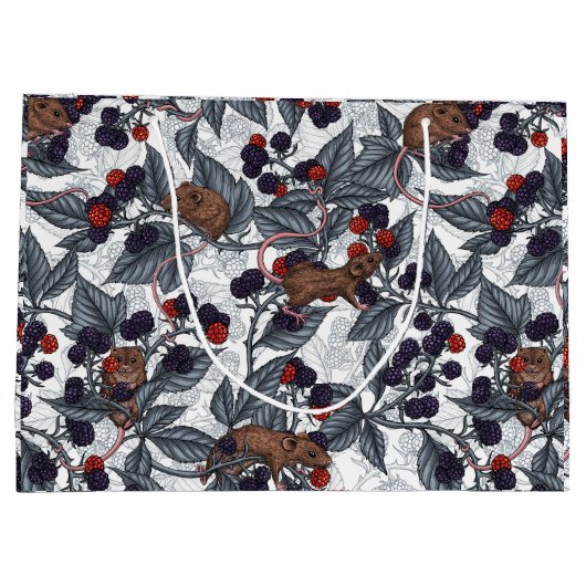 Muizen en bramen op wit groot cadeauzakje (Achterkant)