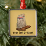 Mukluks Metalen Ornament<br><div class="desc">Mijn favoriete paar mukluks bovenop een buckskin achtergrond. Voeg je eigen tekst toe. Verreweg superieur aan standaard winterlaarzen,  een goed paar mukluks,  en dikke sokken,  zullen je voeten mooi en smerig houden,  hoe koud het ook mag zijn. Ze houden mijn voeten warm zelfs bij temperaturen onder min 60 Fahrenheit.</div>