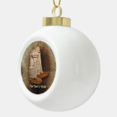 Mukluks on Cariou Fur Keramische Bal Ornament (Rechts)