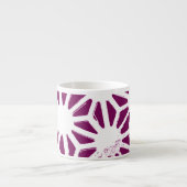 Mulberry en wit geometrisch patroon espresso kop (Voorkant)