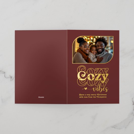 Mulled Wine Cosy Vibes Kerstfoto Folie Feestdagenkaart (Buiten Laag)