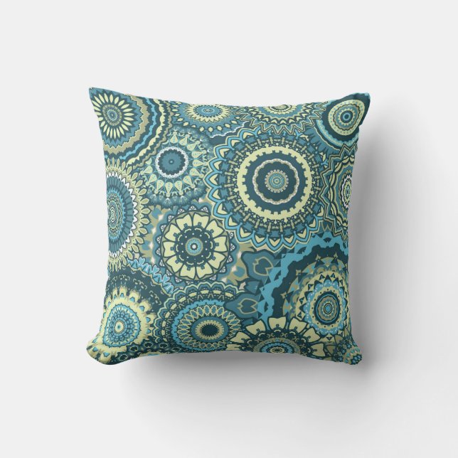 Multi Blue Green Mandalas Kussen (Voorkant)