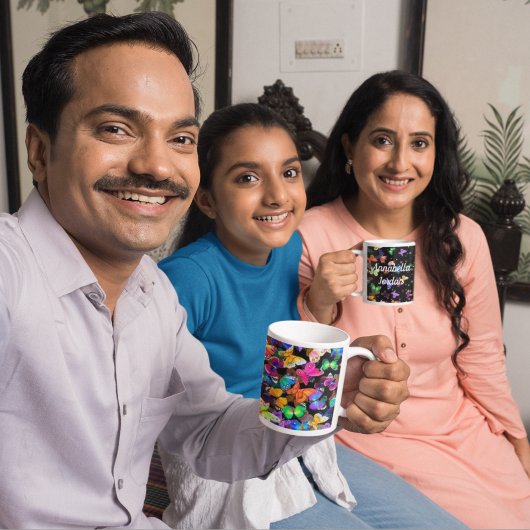 Multi-Color Butterflies op zwarte achtergrond Koffiemok