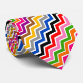 Multi gekleurd Zigzag Chevron Patroon Ontwerp Stropdas (Opgerold)