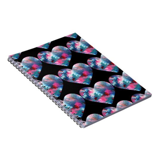 Multi gekleurde hartverf op hout notitieboek (Rechterzijde)