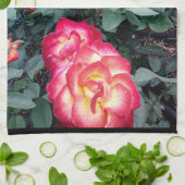 MULTI GEKLEURDE ROZEN handdoek (Gevouwen)