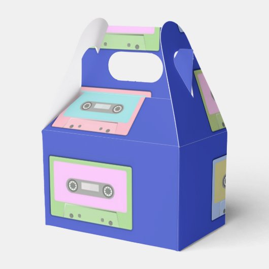 Multicolor cassettebandjes op blauw bedankdoosjes (Voorkant Zijde)