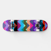Multicolor Chevron Zigzag Streeppatroon Skateboard (Horizontaal)