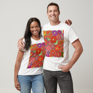 Multicolor ontwerp op witte T-shirt