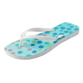 Multicolored pastelstippen op blauw teenslippers (Schuin)