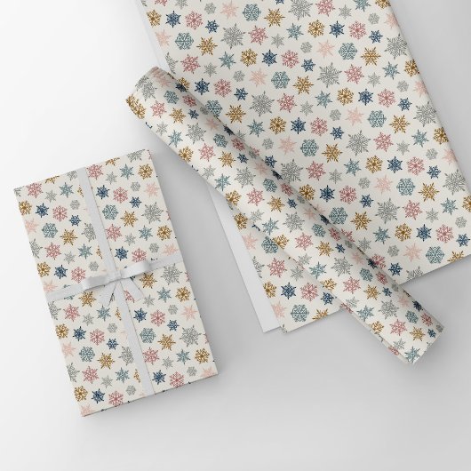 Multicolored snowflake pattern – winter christmas cadeaupapier