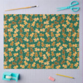 Multicultural Gingerbread Man Pattern on Green Tissuepapier (Craft)