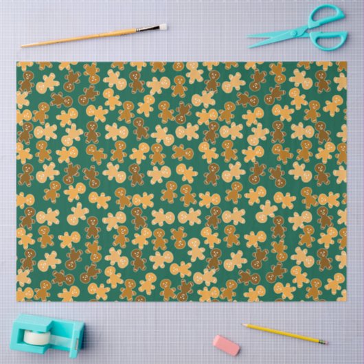 Multicultural Gingerbread Man Pattern on Green Tissuepapier (Craft)