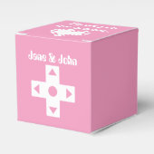 Multiplayer Mode in Petal Pink Favor Box Bedankdoosjes (Voorkant Zijde)