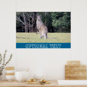 Mum Kangaroo met Baby Joey in haar zak Poster (Keuken)