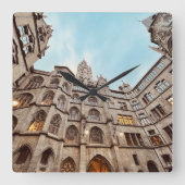 München Clock, Rathaus-Glockenspiel, Vierkante Klok (Voorkant)