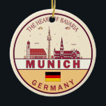 München Duitsland City Skyline Emblem Keramisch Ornament<br><div class="desc">München is een minimalistisch,  kleurrijk kunstontwerp met monumenten en mijlpalen van de stad in Duitsland.</div>