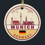 München Duitsland City Skyline Emblem Keramisch Ornament<br><div class="desc">München is een minimalistisch,  kleurrijk kunstontwerp met monumenten en mijlpalen van de stad in Duitsland.</div>