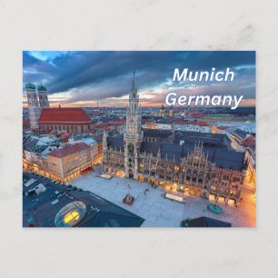 München, Duitsland Downtown in de avond Briefkaart