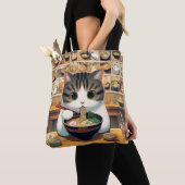 Munchkin Cat Eating Ramen Tote Bag (Dichtbij)
